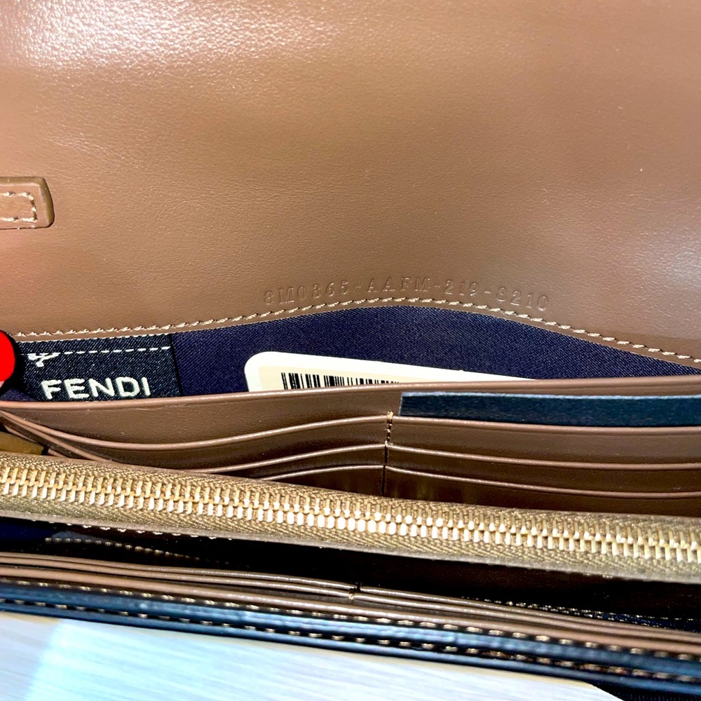 Fendi Continental WOC BNWT - Picture 3 of 6